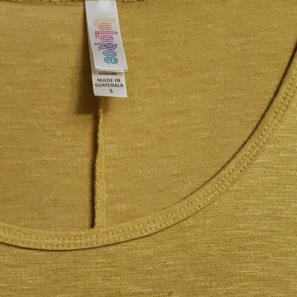 Bundle of 3 LuLaRoe Tops - Picture 5 of 7